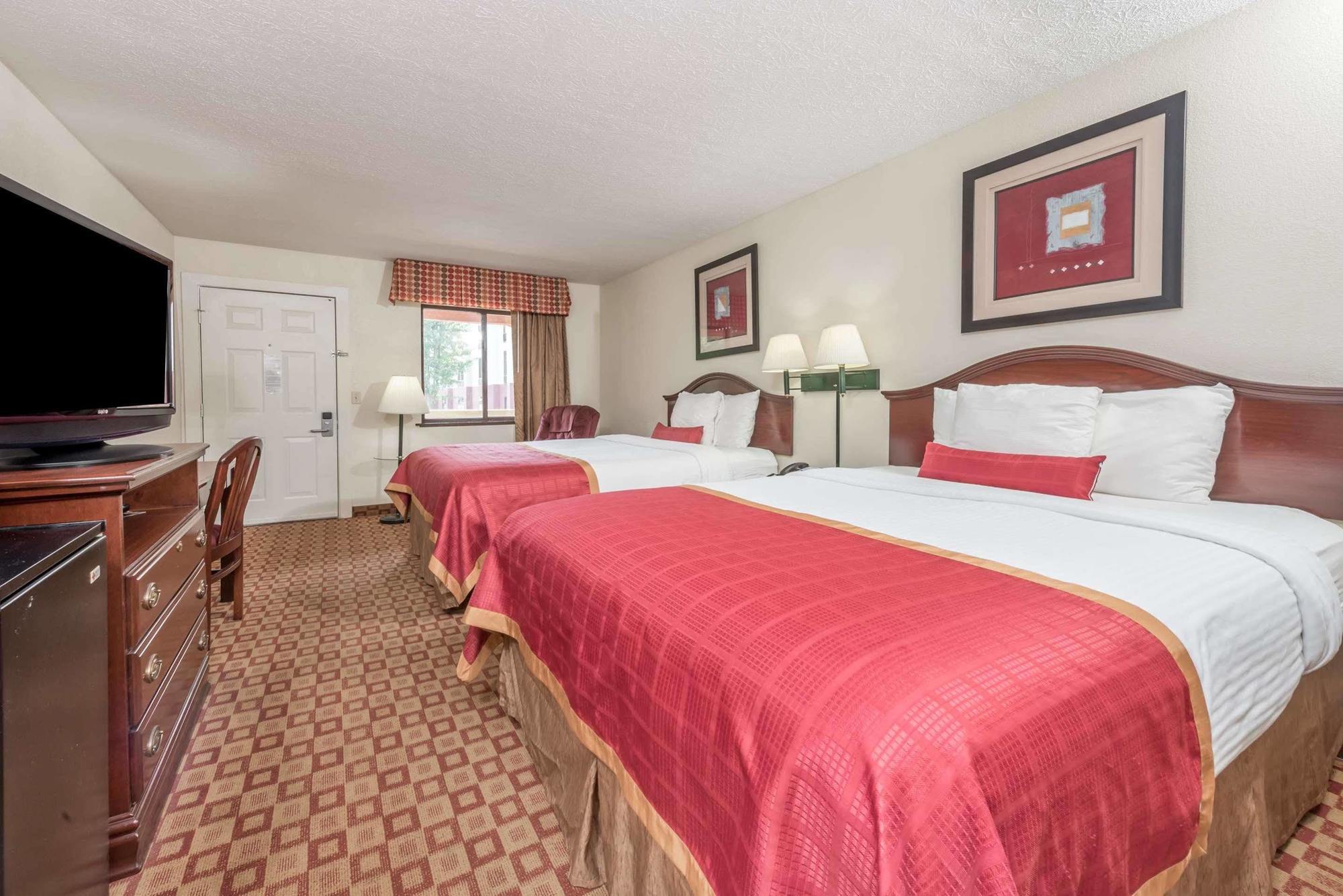 Days Inn By Wyndham Bloomington Kültér fotó