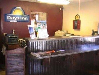 Days Inn By Wyndham Bloomington Beltér fotó